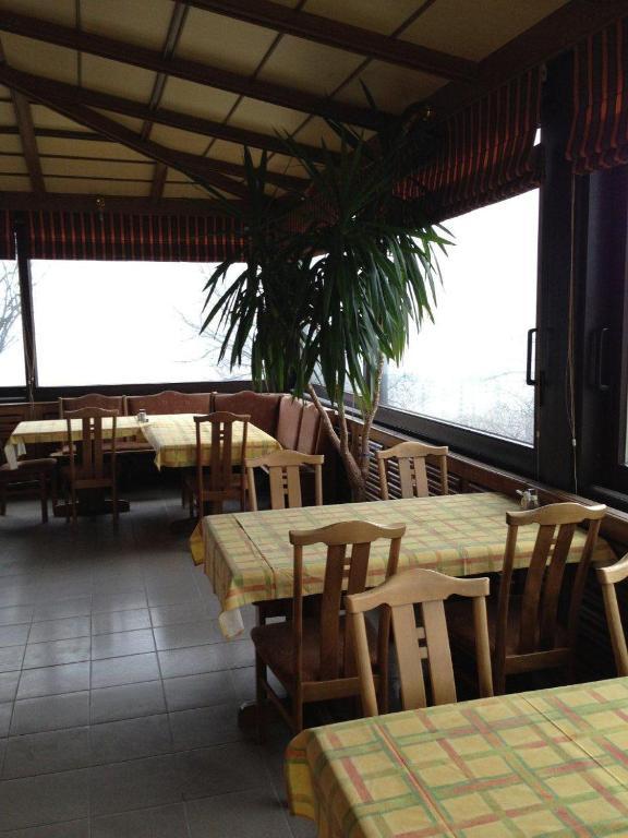Panorama Panzio Bed and Breakfast Tatabánya Εξωτερικό φωτογραφία