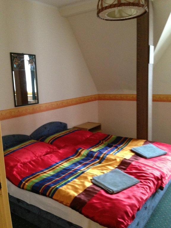 Panorama Panzio Bed and Breakfast Tatabánya Δωμάτιο φωτογραφία