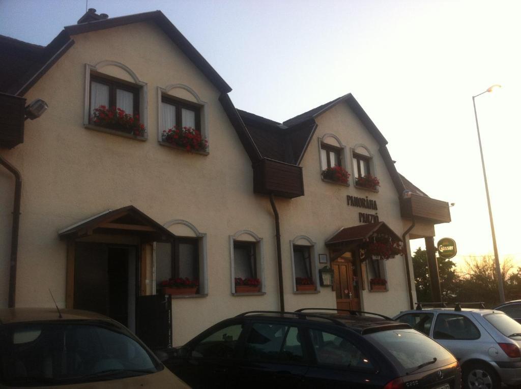 Panorama Panzio Bed and Breakfast Tatabánya Εξωτερικό φωτογραφία